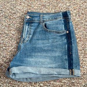 Old Navy Boyfriend Jean Short
